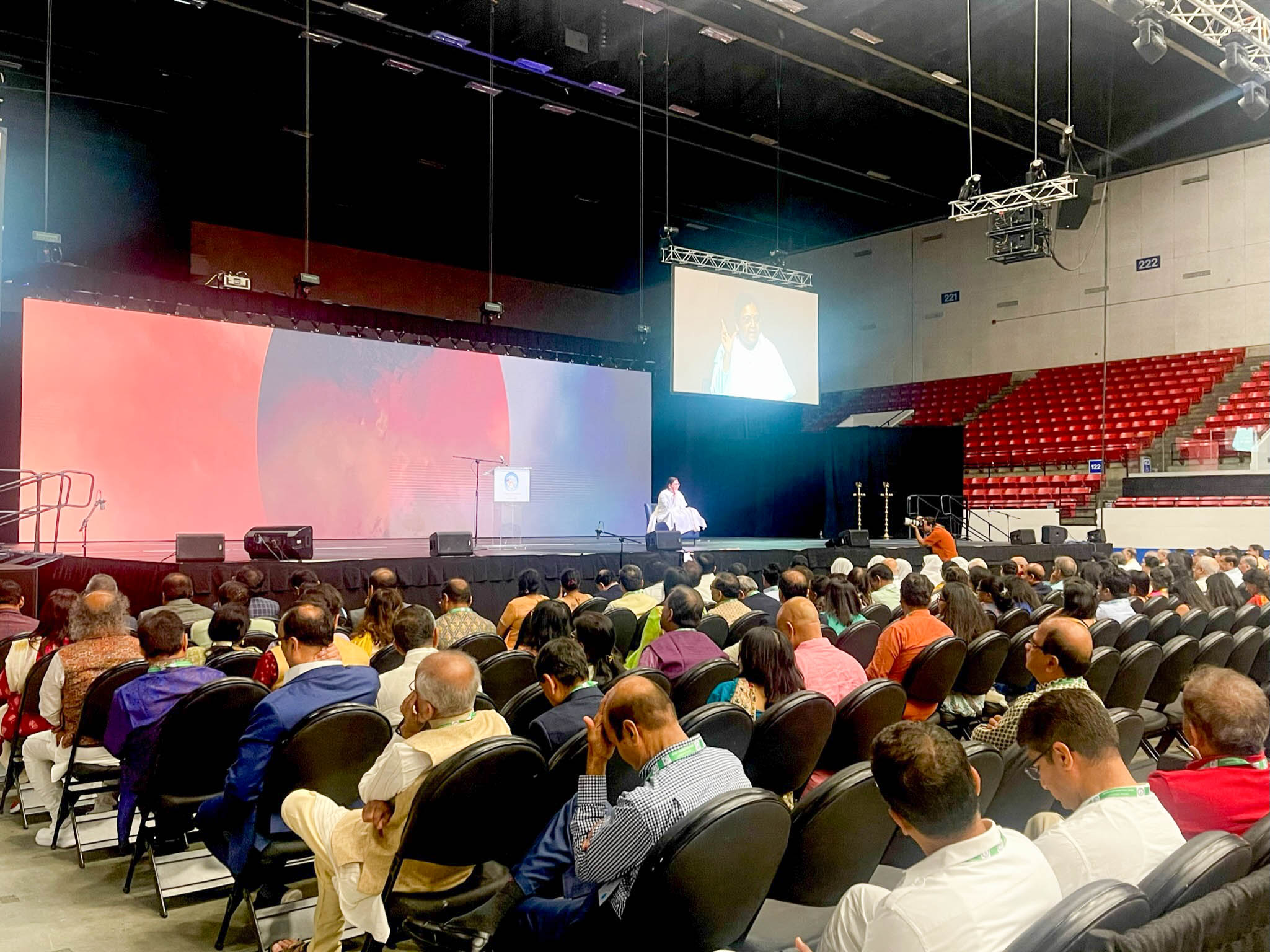 A Glimpse of Sri Guru’s USA Dharma Yatra 2023